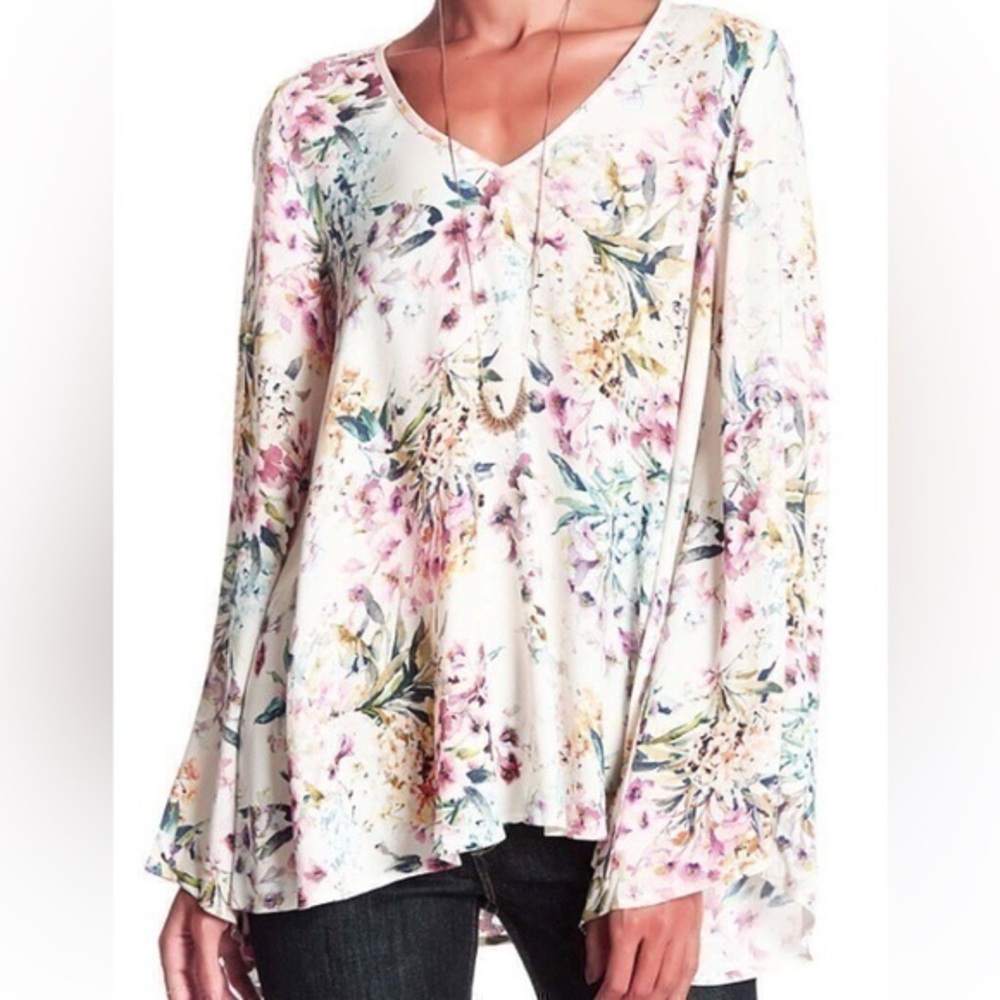 Fifteen Twenty Floral Bell Sleeve Blouse Size Large